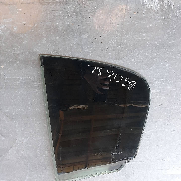 Стекло задней двери (форточка) Volkswagen Passat B6
Стекло задней двери (форточка) Volkswagen Passat B6