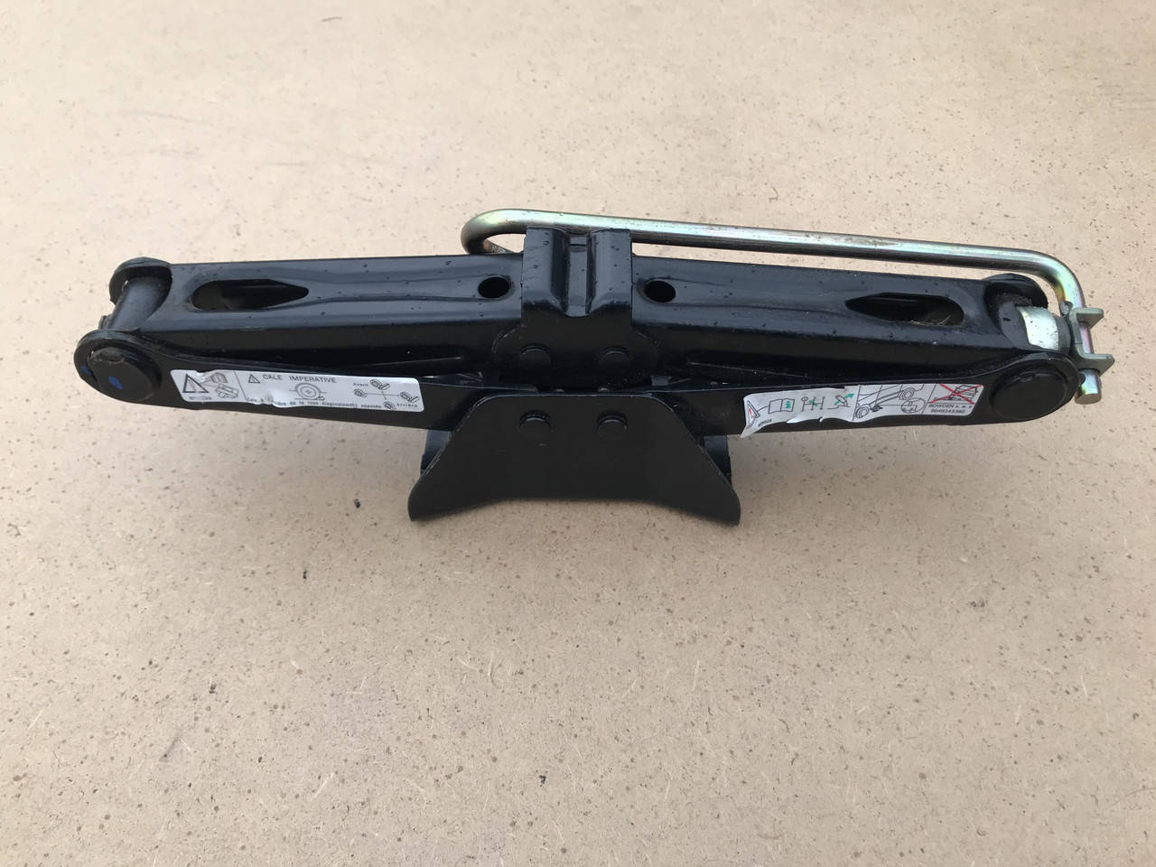 Домкрат Peugeot 4007 (Пежо 4007)
Домкрат Peugeot 4007 (Пежо 4007)