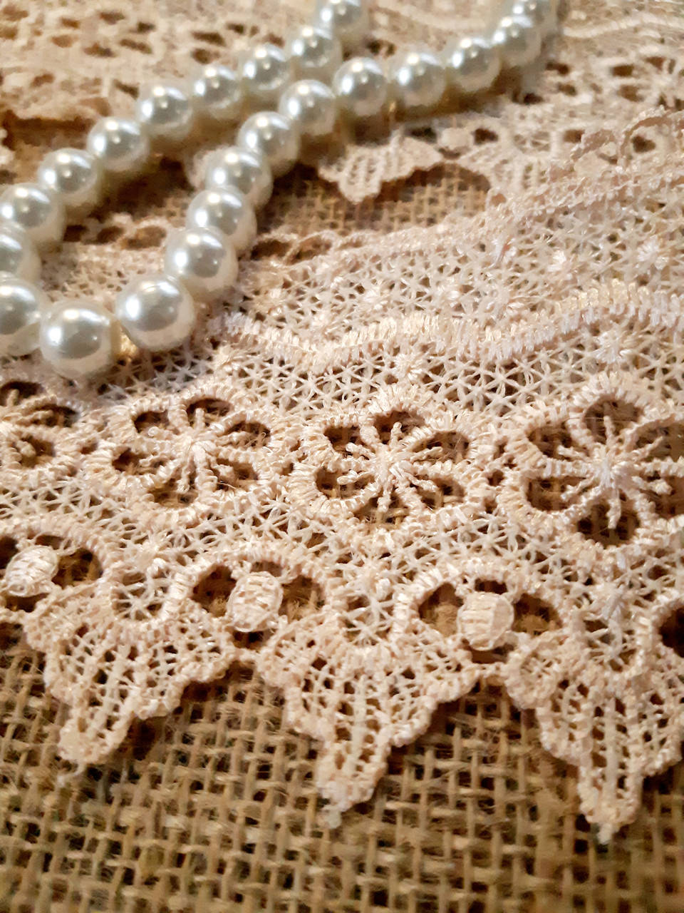 Кружево макраме с фестонным низом .Светло бежево- золотистого( экрю) цвета, ширина 8 см, Бежевый
Кружево макраме с фестонным низом .Светло бежево- золотистого( экрю) цвета, ширина 8 см, Бежевый