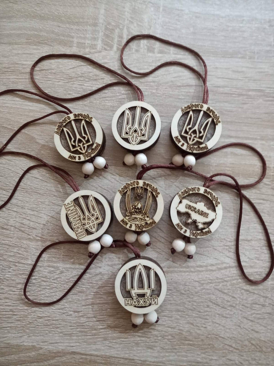 Арома-блок для ароматизатора. Подвеска в машину из войлока. Освежитель в авто.
Арома-блок для ароматизатора. Подвеска в машину из войлока. Освежитель в авто.