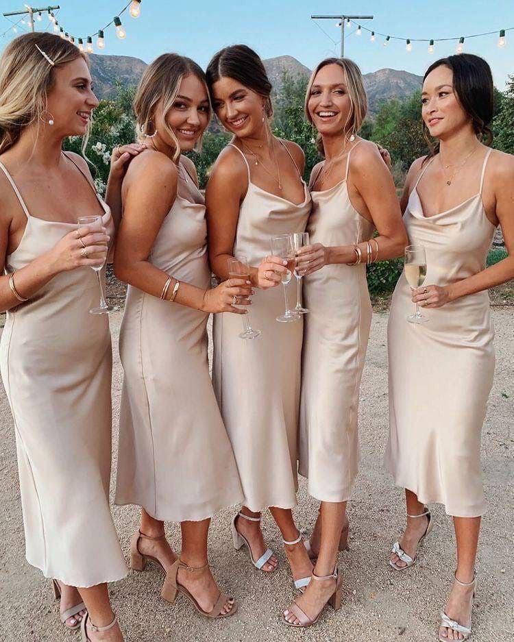 Женское платье комбинация на бретелях Мод 328/86.2 шелк миди беж, 44/46 
Женское платье комбинация на бретелях Мод 328/86.2 шелк миди беж, 44/46