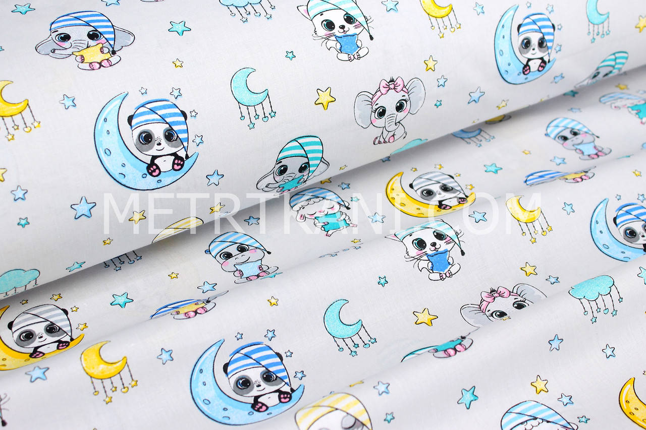 Хлопковая ткань "Зверята на луне в пижамах " фон светло-серый №1880, Разные цвета