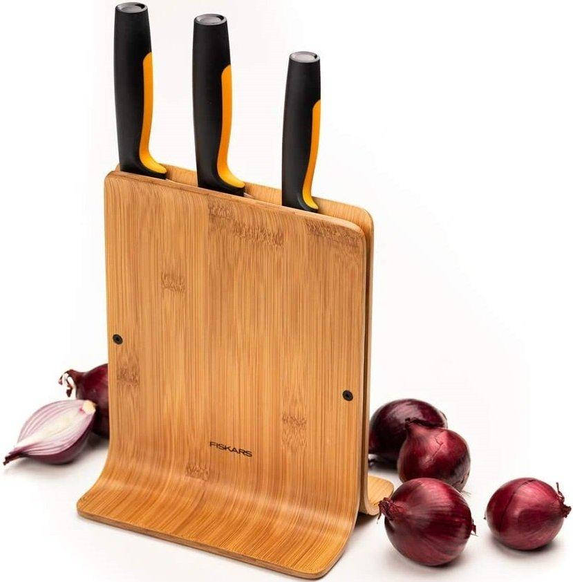 Набор кухонных ножей Fiskars Functional Form из 4 предметов (1057553) с бамбуковой подставкой
Набор кухонных ножей Fiskars Functional Form из 4 предметов (1057553) с бамбуковой подставкой
