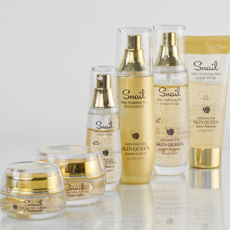 Набор подарочный Venzen Silky Hydrating Skin GOLD SNAIL, с муцином улитки и нано-золотом
Набор подарочный Venzen Silky Hydrating Skin GOLD SNAIL, с муцином улитки и нано-золотом