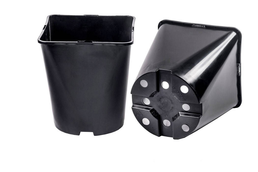 Горшок квадратно-круглый 5,0л 18х18х20см
Горшок квадратно-круглый 5,0л 18х18х20см