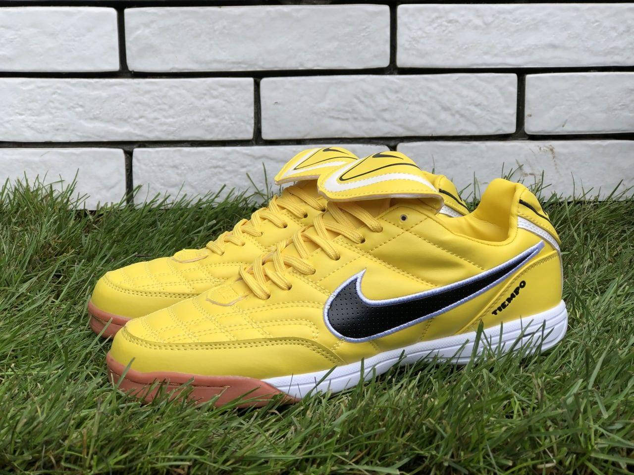 Футзалки мужские Nike Tiempo желтые Спортивная обувь для мини футбола залки Найк Тиемпо бампы для спортзала, Желтый
Футзалки мужские Nike Tiempo желтые Спортивная обувь для мини футбола залки Найк Тиемпо бампы для спортзала, Желтый