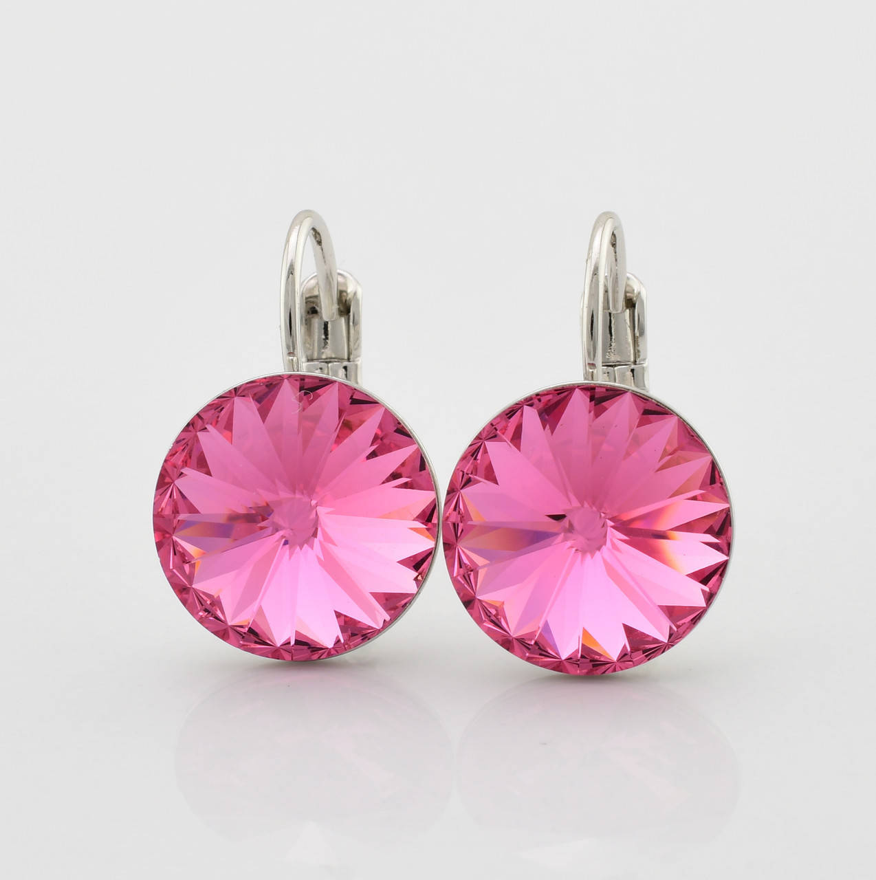 Серьги Xuping с кристаллами Swarovski 83153 размер 19х12 мм цвет розовый позолота Белое Золото
Серьги Xuping с кристаллами Swarovski 83153 размер 19х12 мм цвет розовый позолота Белое Золото