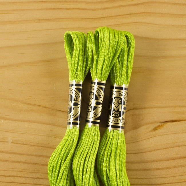 Нитки мулине DMC 907 (Франция) 
Нитки мулине DMC 907 (Франция)