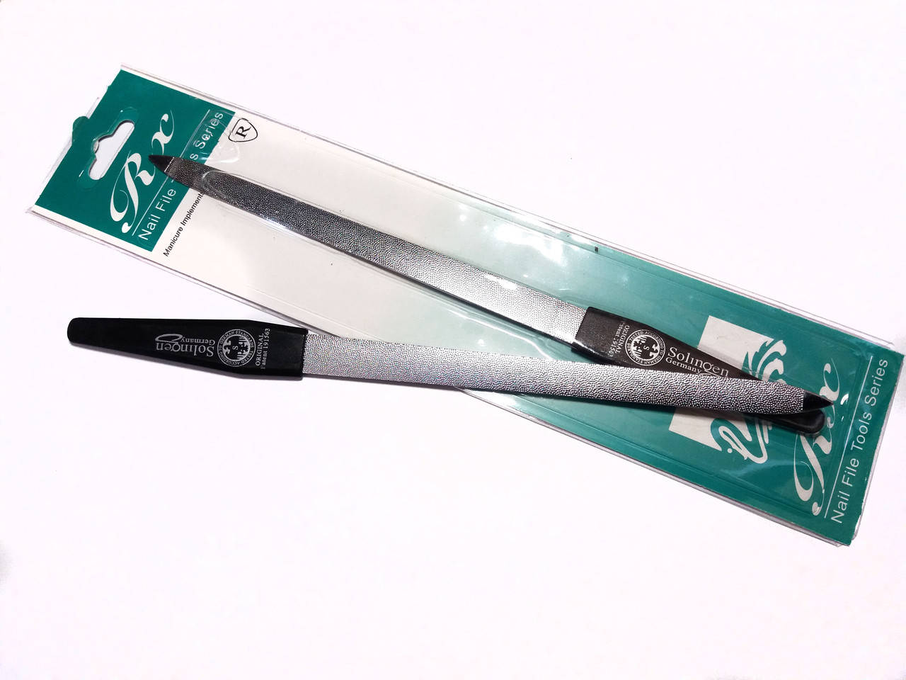 Пилочка маникюрная 20 см 
Пилочка маникюрная 20 см