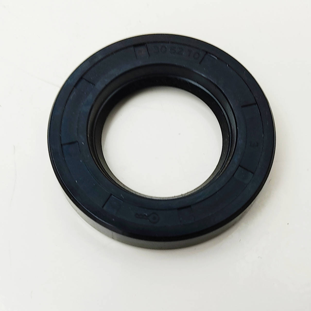 Сальник 30-52-10 Ява 638 Германия
Сальник 30-52-10 Ява 638 Германия