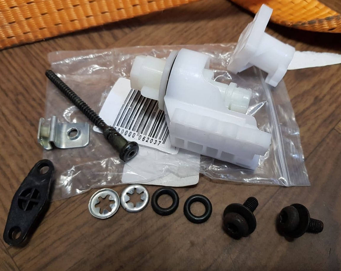 Крепление фары VOLVO FH12 FM12 ремкомплект фары ВОЛЬВО ФШ12 ФМ12 рмк передней фары