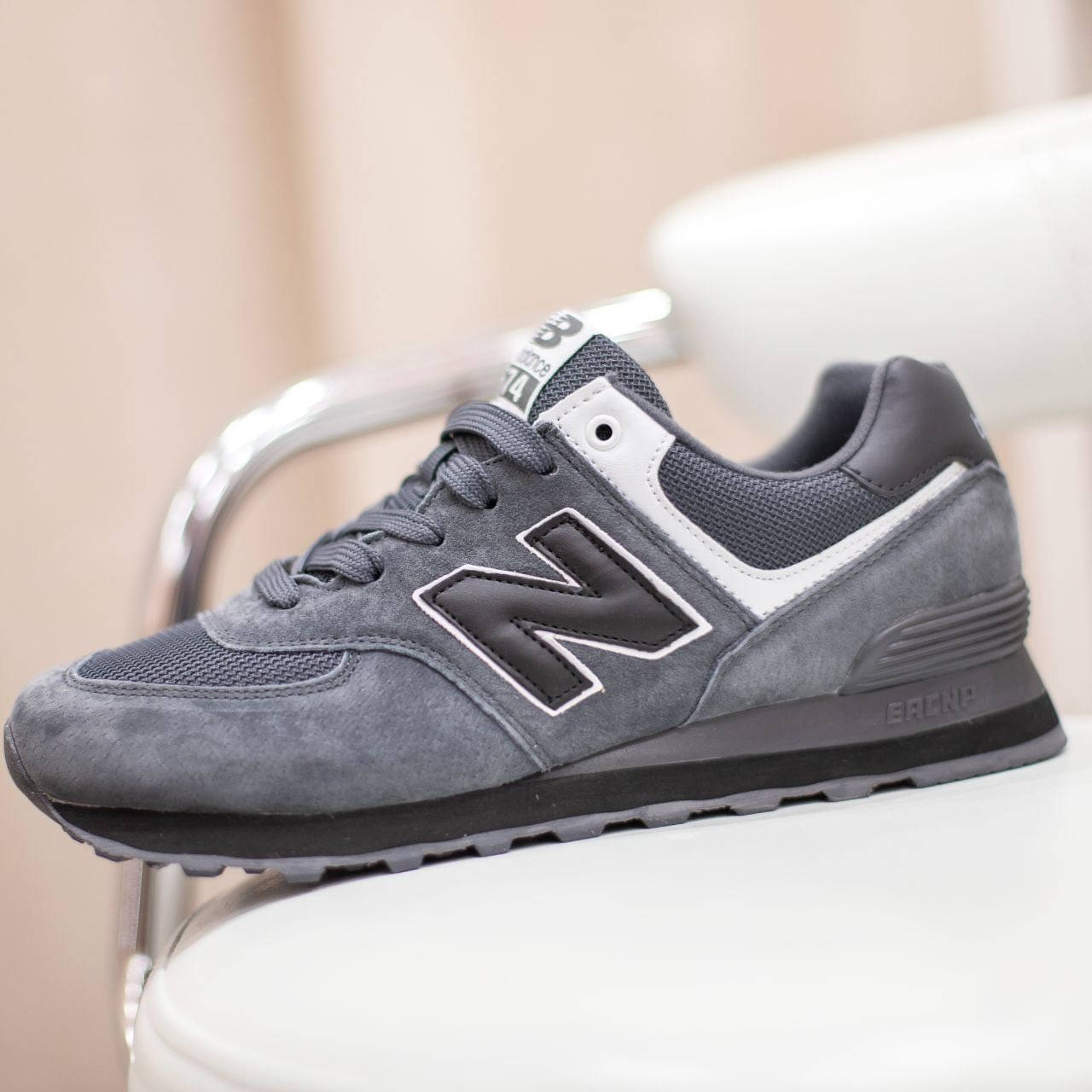 New Balance мужские демисезонные серые кроссовки на шнурках. Весенние мужские кожаные кроссы, Серый
New Balance мужские демисезонные серые кроссовки на шнурках. Весенние мужские кожаные кроссы, Серый
