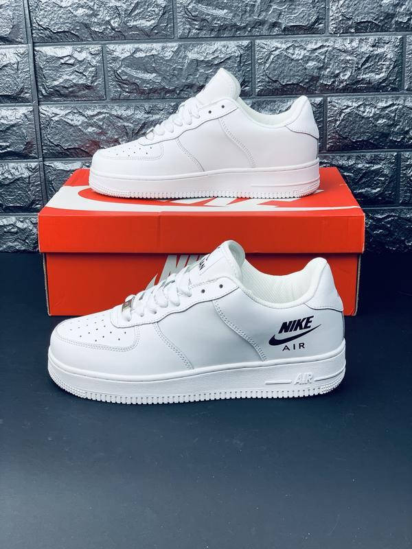 Мужские кроссовки Nike Air Jordan 1 Low белые кросы Найк Аир Макс Джордан 1 43, Весна/Лето, Мужской, Белый
Мужские кроссовки Nike Air Jordan 1 Low белые кросы Найк Аир Макс Джордан 1 43, Весна/Лето, Мужской, Белый