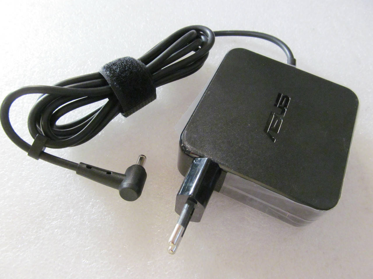 Блок питания Asus 65W 19V, 3.42A, разъем 4.5/3.0 (pin inside) квадратный сетевой ОРИГИНАЛЬНЫЙ
Блок питания Asus 65W 19V, 3.42A, разъем 4.5/3.0 (pin inside) квадратный сетевой ОРИГИНАЛЬНЫЙ