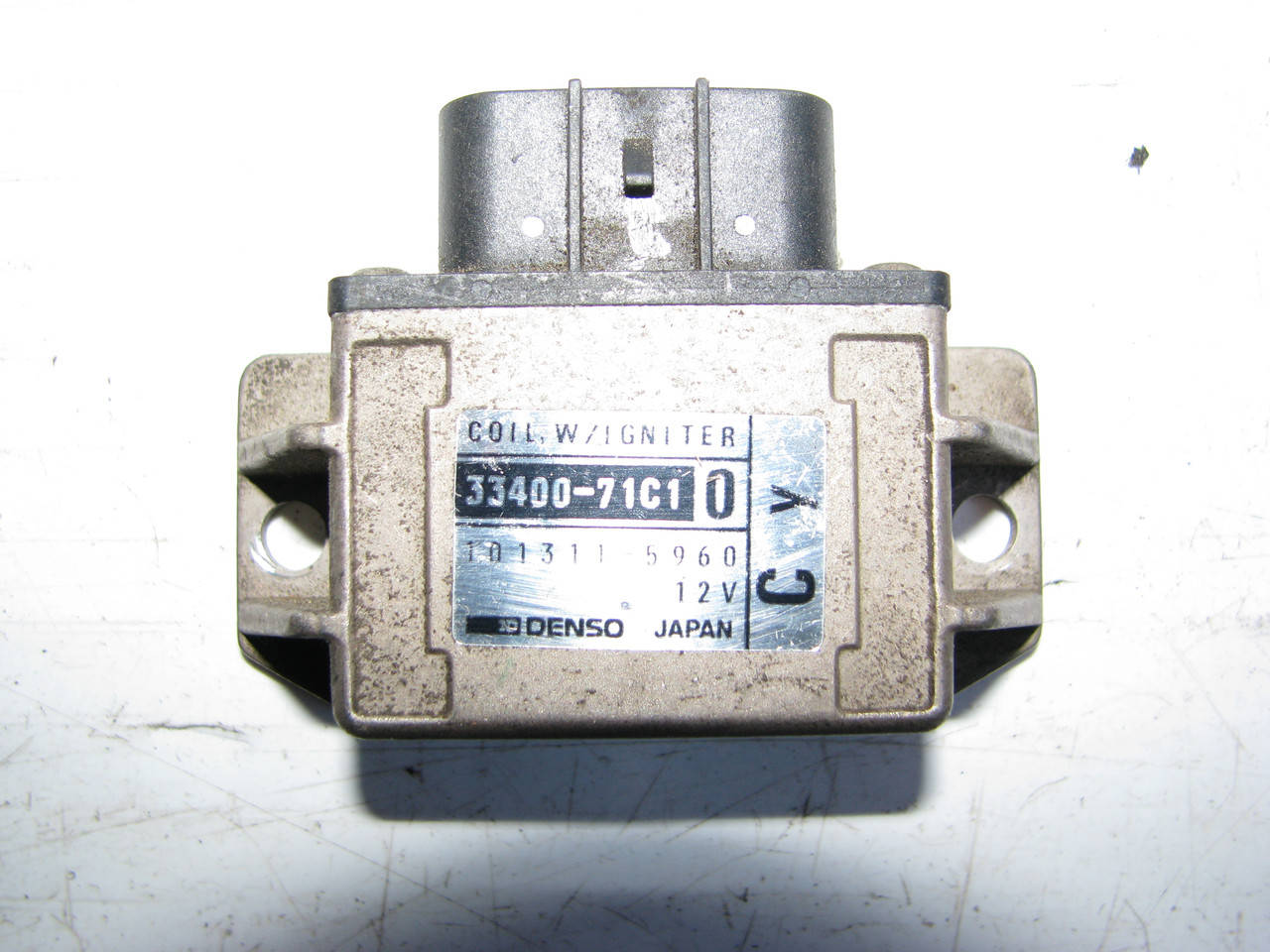 Б/у коммутатор зажигания Suzuki Swift II 1.0i 3ц 6кл G10A/1.3i 8кл G13BA 1989-1995, 33400-71C10, DENSO
Б/у коммутатор зажигания Suzuki Swift II 1.0i 3ц 6кл G10A/1.3i 8кл G13BA 1989-1995, 33400-71C10, DENSO
