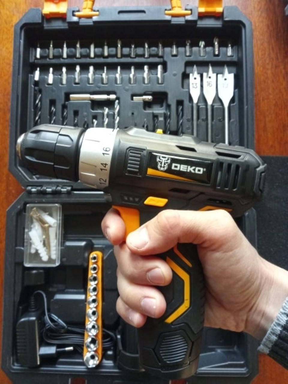 МЕГАКОМПЛЕКТ! Аккумуляторный шуруповёрт (дрель) DEKO GCD12DU3 12V MAXLi-ion батарея73 аксессуараКЕЙС 
МЕГАКОМПЛЕКТ! Аккумуляторный шуруповёрт (дрель) DEKO GCD12DU3 12V MAXLi-ion батарея73 аксессуараКЕЙС