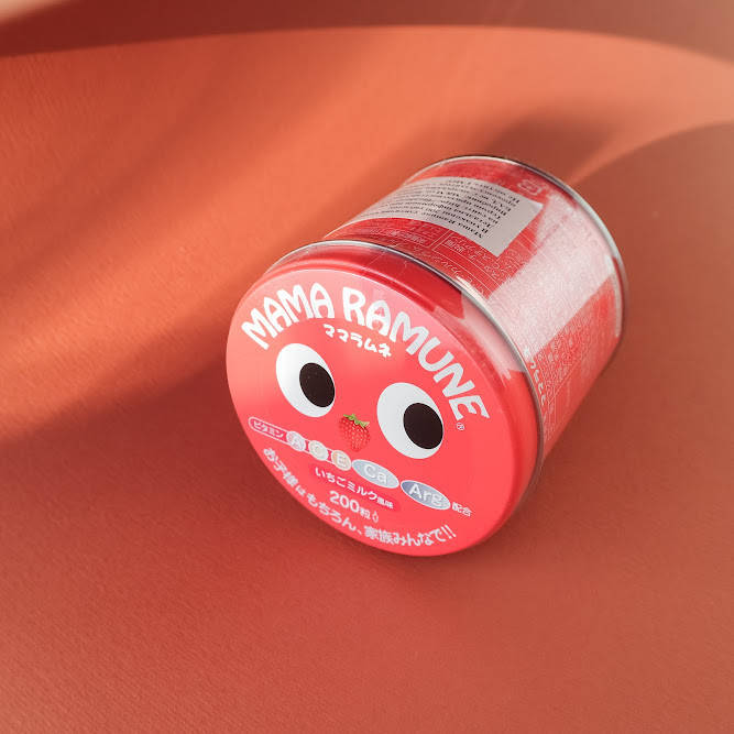 Mama Ramune Детские витамины A, C, E, + L-Arginin со вкусом клубники со сливками 200 таб
Mama Ramune Детские витамины A, C, E, + L-Arginin со вкусом клубники со сливками 200 таб
