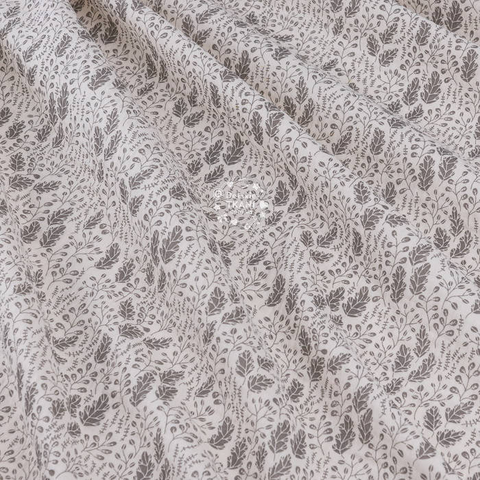 Двухслойный жатый муслин с густыми листиками на бежевом фоне, ширина 135 см, Разные цвета 
Двухслойный жатый муслин с густыми листиками на бежевом фоне, ширина 135 см, Разные цвета