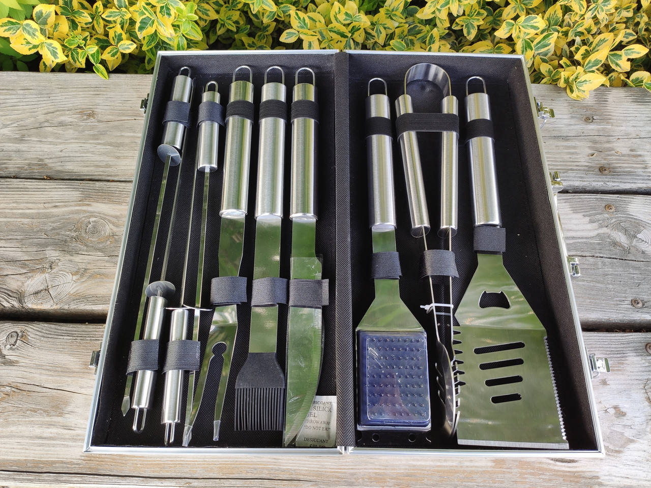 Набор для мангала BBQ Tools Set AL-10 для барбекю в алюминиевом кейсе 10 предметов серебристый 
Набор для мангала BBQ Tools Set AL-10 для барбекю в алюминиевом кейсе 10 предметов серебристый