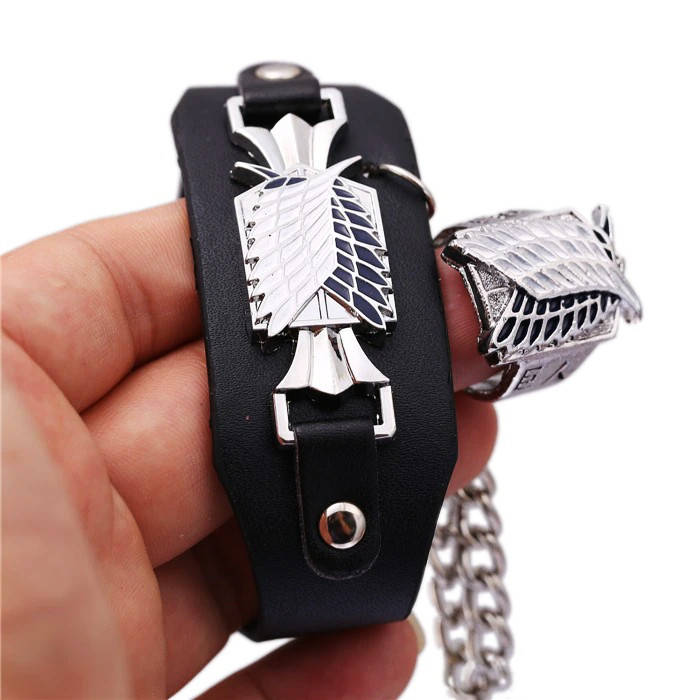Браслет Атаки Титанов с кольцом на цепочке Attack on Titan bracelet Аниме Аксессуары из Атака на Титанов
Браслет Атаки Титанов с кольцом на цепочке Attack on Titan bracelet Аниме Аксессуары из Атака на Титанов