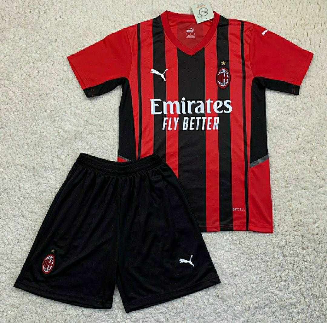 Футбольная форма Милан 2022 красно черная домашняя Milan комплект формы для футбола
Футбольная форма Милан 2022 красно черная домашняя Milan комплект формы для футбола