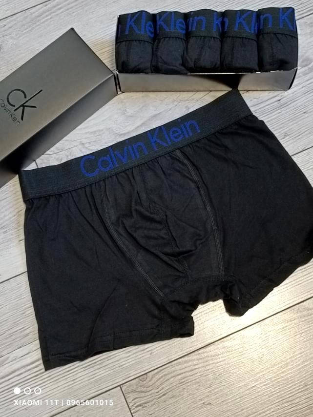Трусы мужские боксеры 5 шт Calvin Klein Black в коробке / кельвин кляйн Боксеры труси боксери нижнее белье L, Черный
Трусы мужские боксеры 5 шт Calvin Klein Black в коробке / кельвин кляйн Боксеры труси боксери нижнее белье L, Черный