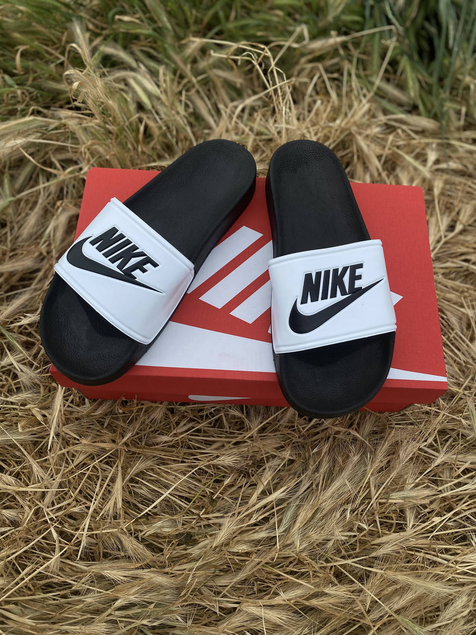 Мужские шлепанцы Nike белые с черным шлепки Найк летние тапочки сланцы Nike спортивные шлепанцы, Белый
Мужские шлепанцы Nike белые с черным шлепки Найк летние тапочки сланцы Nike спортивные шлепанцы, Белый