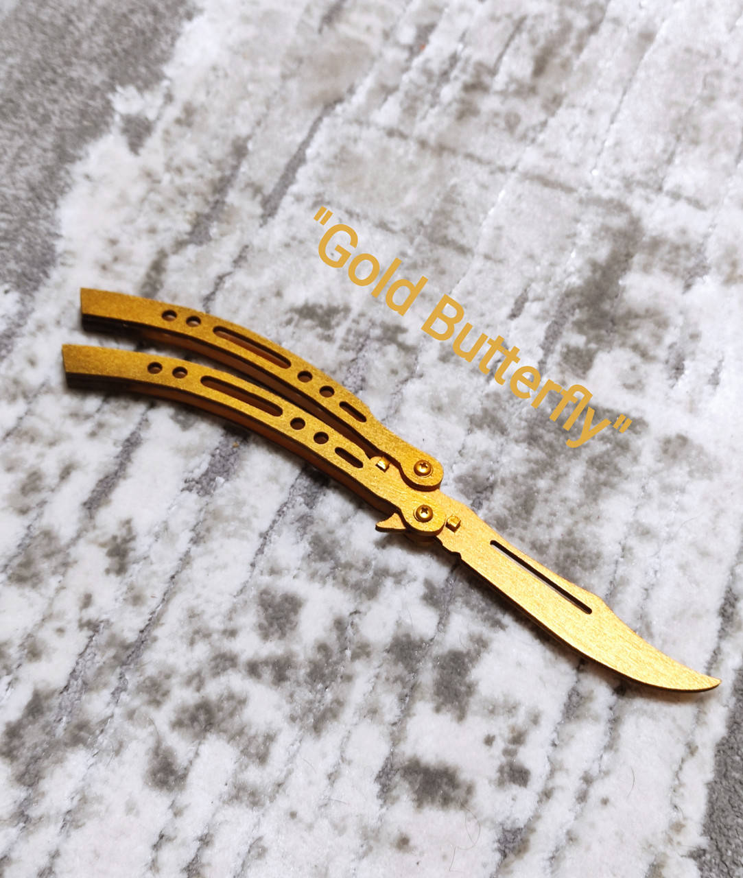 Нож бабочка "Gold Butterfly" деревянный. Тренировочный, безопасный. Нож бабочка из КС ГО (CS:GO). Стандофф 2, Золотистый
Нож бабочка "Gold Butterfly" деревянный. Тренировочный, безопасный. Нож бабочка из КС ГО (CS:GO). Стандофф 2, Золотистый