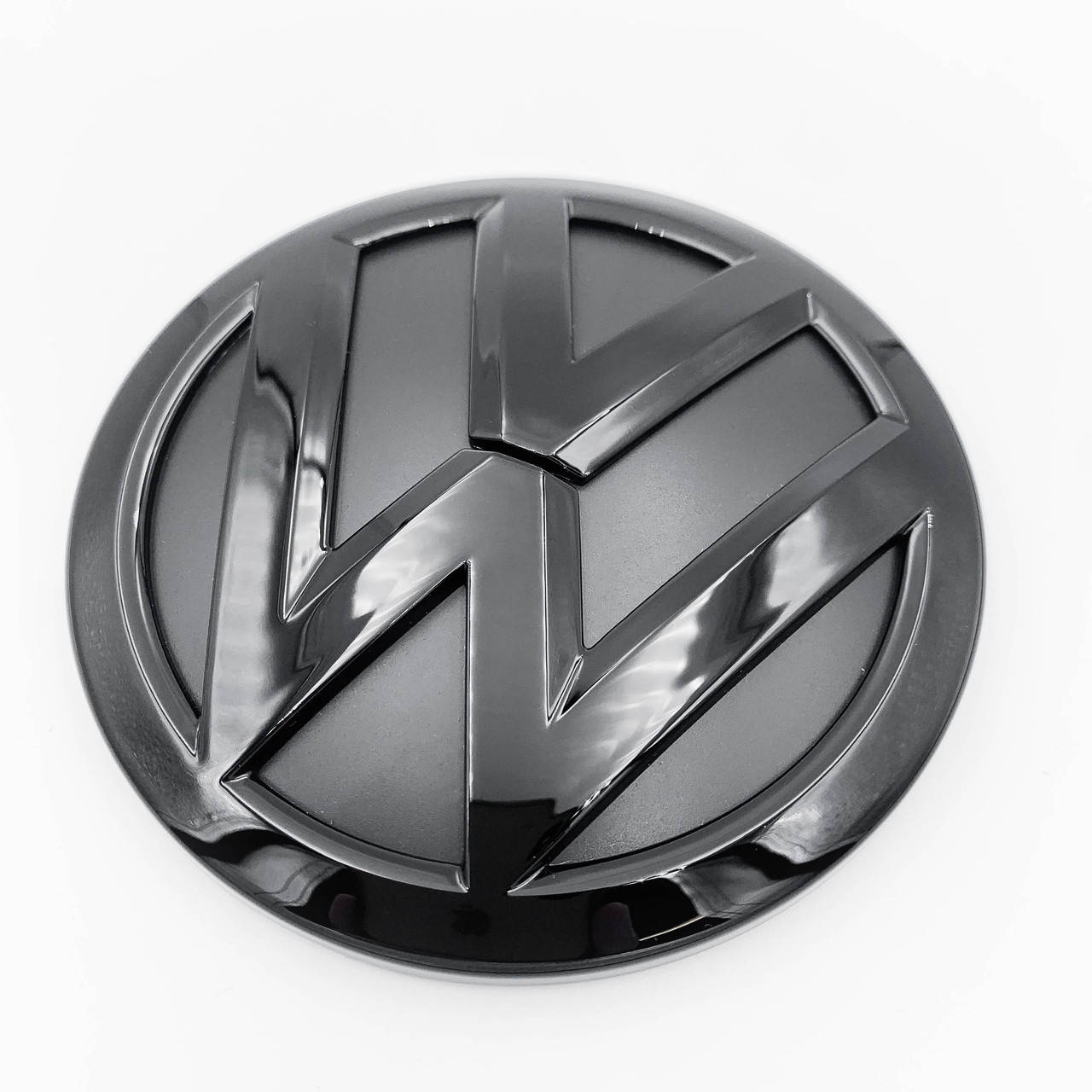 Эмблема задняя на багажник VW (Фольцваген) 110мм GOLF 5, TIGUAN, Passat B6, Caddy, T5 Черный глянец
Эмблема задняя на багажник VW (Фольцваген) 110мм GOLF 5, TIGUAN, Passat B6, Caddy, T5 Черный глянец