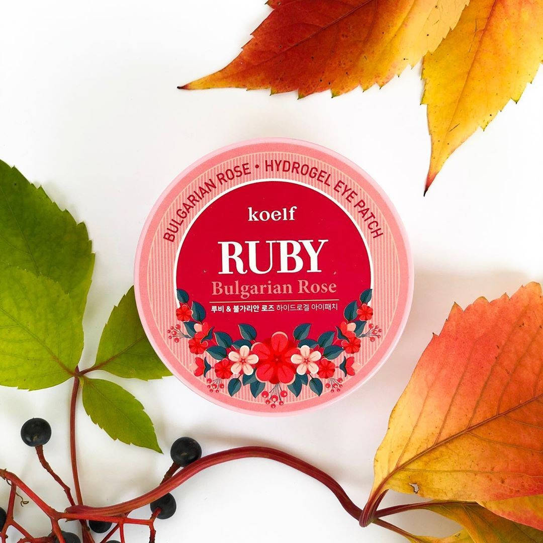 Гидрогелевые патчи для глаз с рубином и болгарской розой Koelf Ruby & Bulgarian Rose Hydrogel Eye Patch
Гидрогелевые патчи для глаз с рубином и болгарской розой Koelf Ruby & Bulgarian Rose Hydrogel Eye Patch