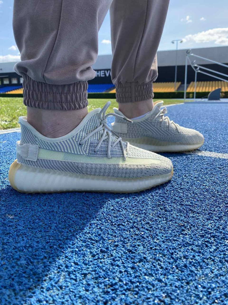 Yeezy Boost 350 Женские кроссовки на лето. Рефлекторные изи буст сіро-зелені. Кроссовки сетка весна, лето 38, Желтый
Yeezy Boost 350 Женские кроссовки на лето. Рефлекторные изи буст сіро-зелені. Кроссовки сетка весна, лето 38, Желтый
