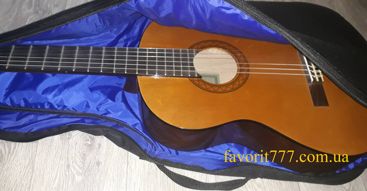 Чехол для классической гитары утеплённый, размер 4/4 (Favorit G-18) типа Черниговская,Yamaha с40
Чехол для классической гитары утеплённый, размер 4/4 (Favorit G-18) типа Черниговская,Yamaha с40