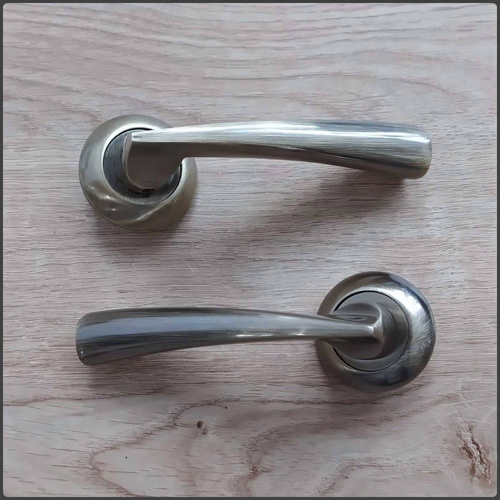 Дверная ручка SAP 580 AB бронза
Дверная ручка SAP 580 AB бронза