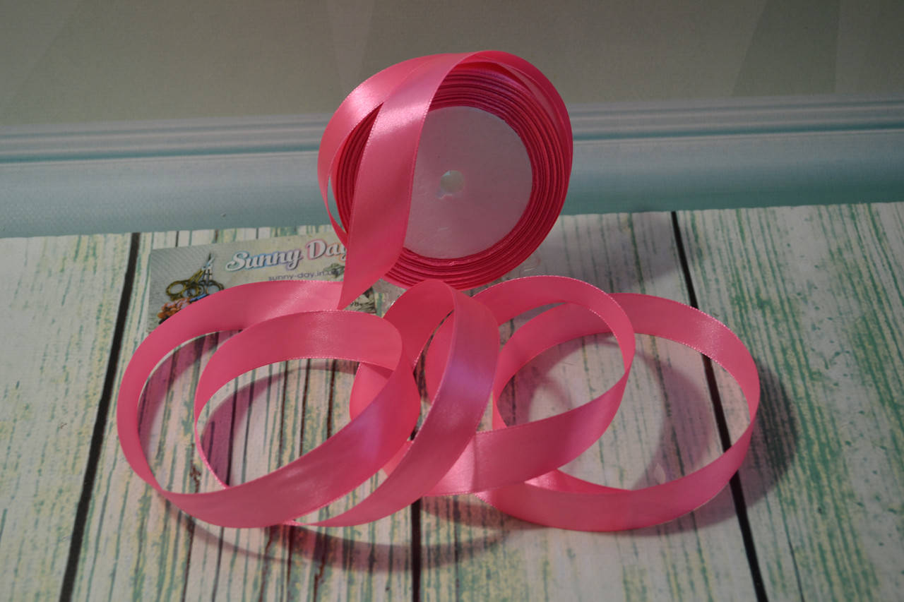 Лента атласная, 20мм (22метра), цвет - розовый неон 
Лента атласная, 20мм (22метра), цвет - розовый неон