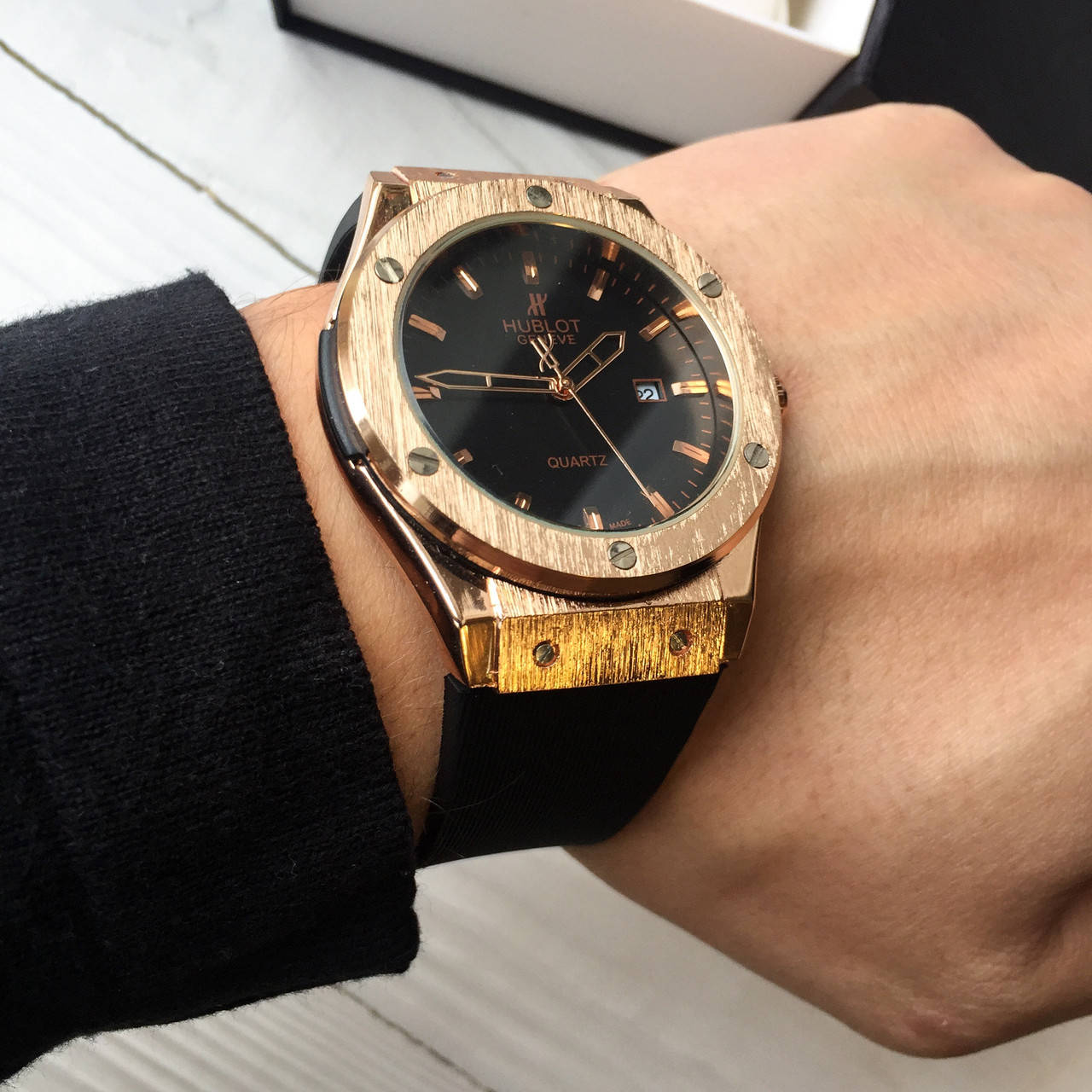 Наручные кварцевые мужские часы Hublot золотистые, сталь/стекло/ткань, индикация даты, часы мужские Hublot
Наручные кварцевые мужские часы Hublot золотистые, сталь/стекло/ткань, индикация даты, часы мужские Hublot