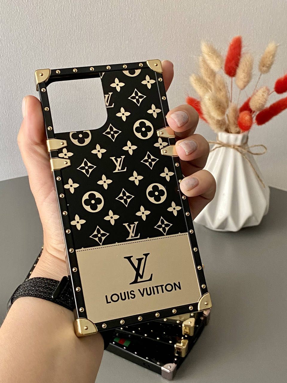 Чехол Louis Vuitton /Луи Витон квадратный для iPhone 11 Pro Max 6.5"/ Айфон 11 Про, Разные цвета
Чехол Louis Vuitton /Луи Витон квадратный для iPhone 11 Pro Max 6.5"/ Айфон 11 Про, Разные цвета