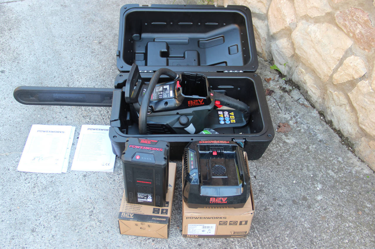 Аккумуляторная цепная пила Powerworks 82V 2000313 / Greenworks 82V GD82CS50 с АКБ 5 Ач и ЗУ
Аккумуляторная цепная пила Powerworks 82V 2000313 / Greenworks 82V GD82CS50 с АКБ 5 Ач и ЗУ