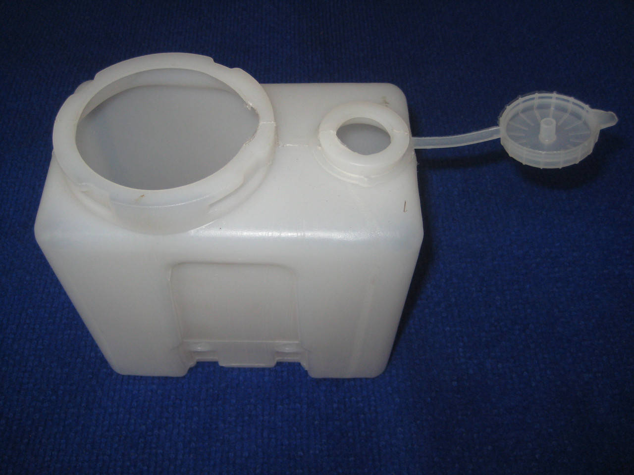 Бачок омывателя ВАЗ 2101 2102 2103 2104 2105 2106 2107 Нива Тайга 2121 21213
Бачок омывателя ВАЗ 2101 2102 2103 2104 2105 2106 2107 Нива Тайга 2121 21213