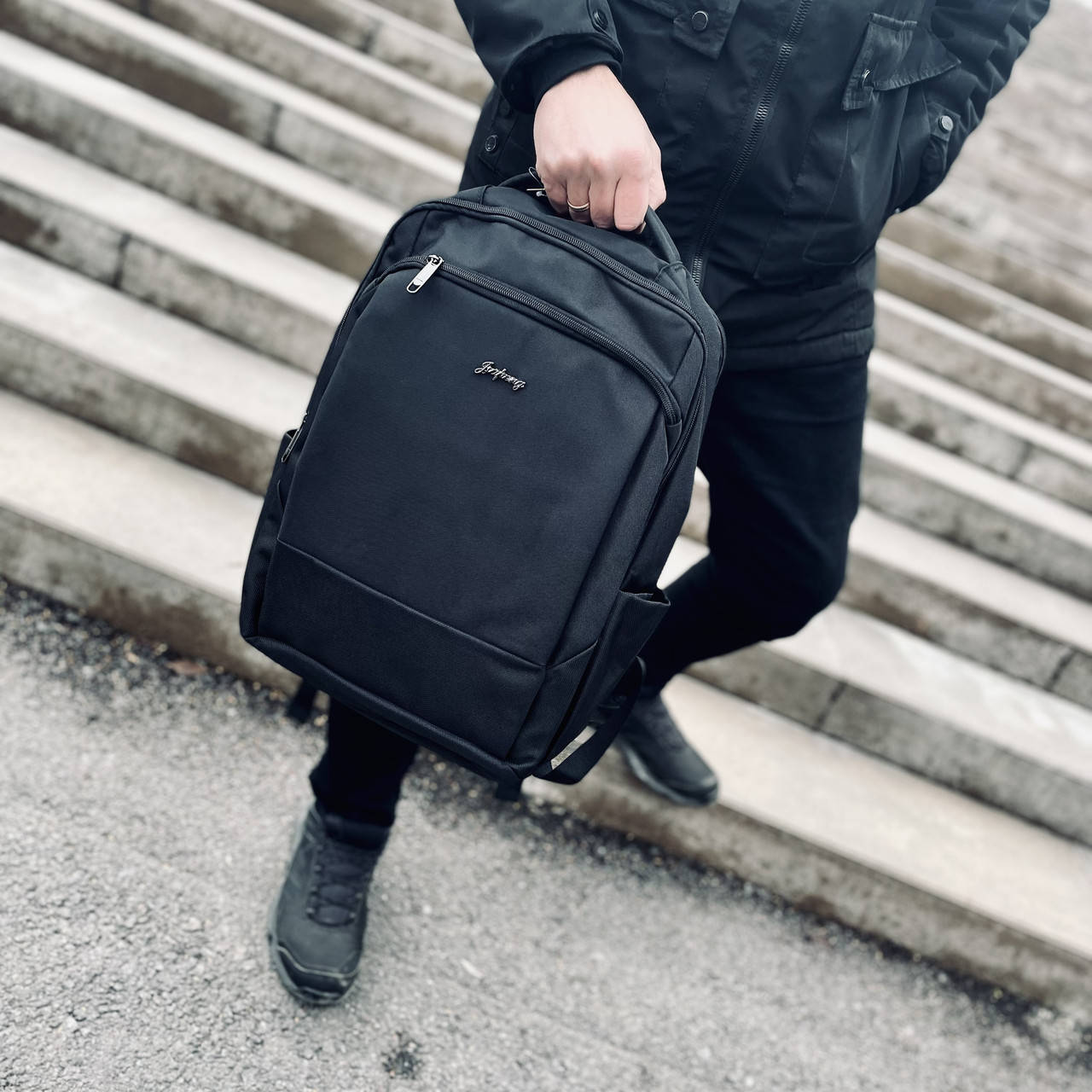 Рюкзак мужской антивор городской для ноутбука качественный стильный универсальный черный рюкзак
Рюкзак мужской антивор городской для ноутбука качественный стильный универсальный черный рюкзак