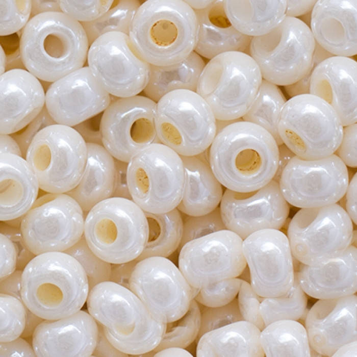 Бисер 46113 Чешский Preciosa 10/0, Жемчужный S, Бежевый, Круглый, (УТ0010216)
Бисер 46113 Чешский Preciosa 10/0, Жемчужный S, Бежевый, Круглый, (УТ0010216)