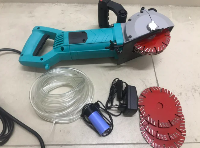 Штроборез AL-FA ALBR37 2700W (сплошная штроба + подача воды)
Штроборез AL-FA ALBR37 2700W (сплошная штроба + подача воды)