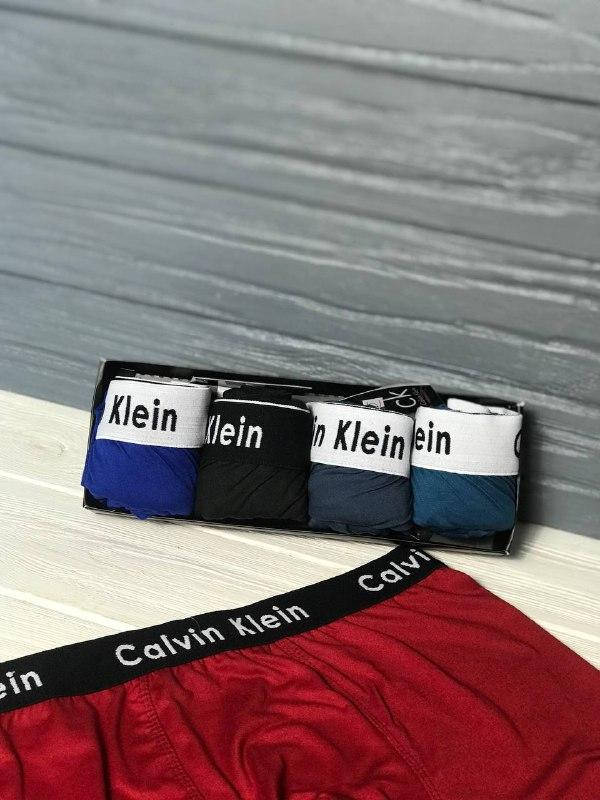 Подарунковий набір чоловічих трусів Calvin Klein в коробці 4 штук боксери/ труси чоловічі
Подарунковий набір чоловічих трусів Calvin Klein в коробці 4 штук боксери/ труси чоловічі