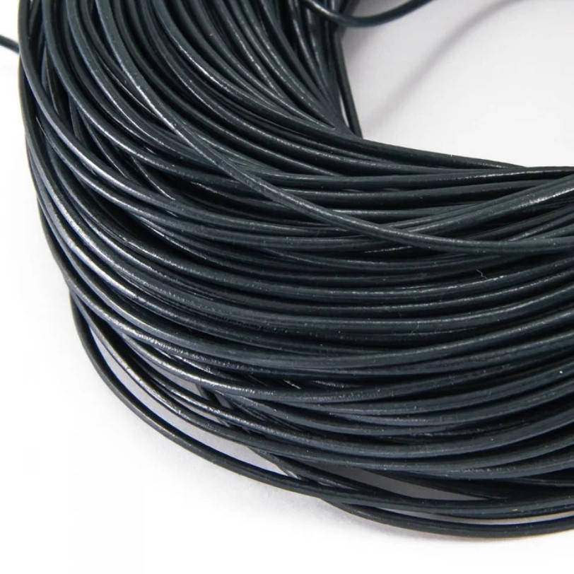 Шнур натуральная кожа Синий темный 2мм 1м, Темно-синий
Шнур натуральная кожа Синий темный 2мм 1м, Темно-синий