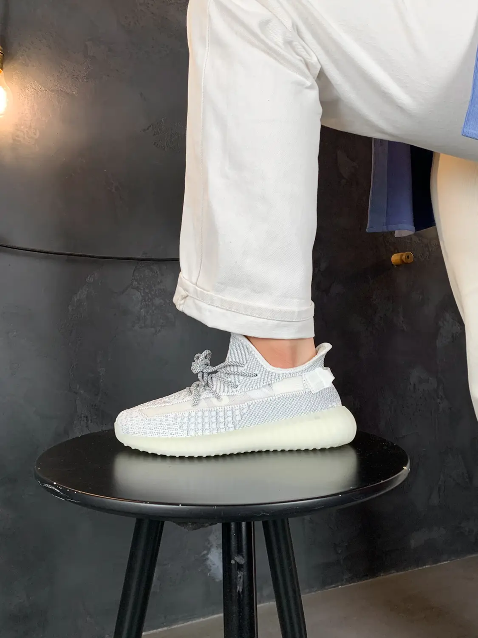 Кроссовки женские серые в стиле Адидас Yeezy Boost 350 рефлективные текстильные 36, Светло-серый
Кроссовки женские серые в стиле Адидас Yeezy Boost 350 рефлективные текстильные 36, Светло-серый