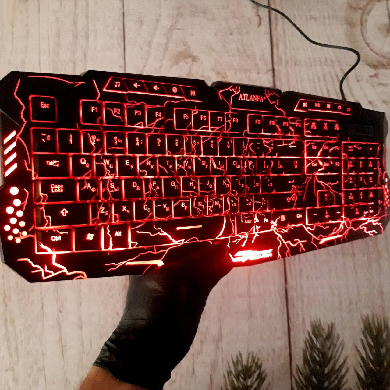 Профессиональная игровая USB клавиатура с 3-мя режимами подсветки синий, красный, фиолетовый M200L Живые фото, Черный
Профессиональная игровая USB клавиатура с 3-мя режимами подсветки синий, красный, фиолетовый M200L Живые фото, Черный