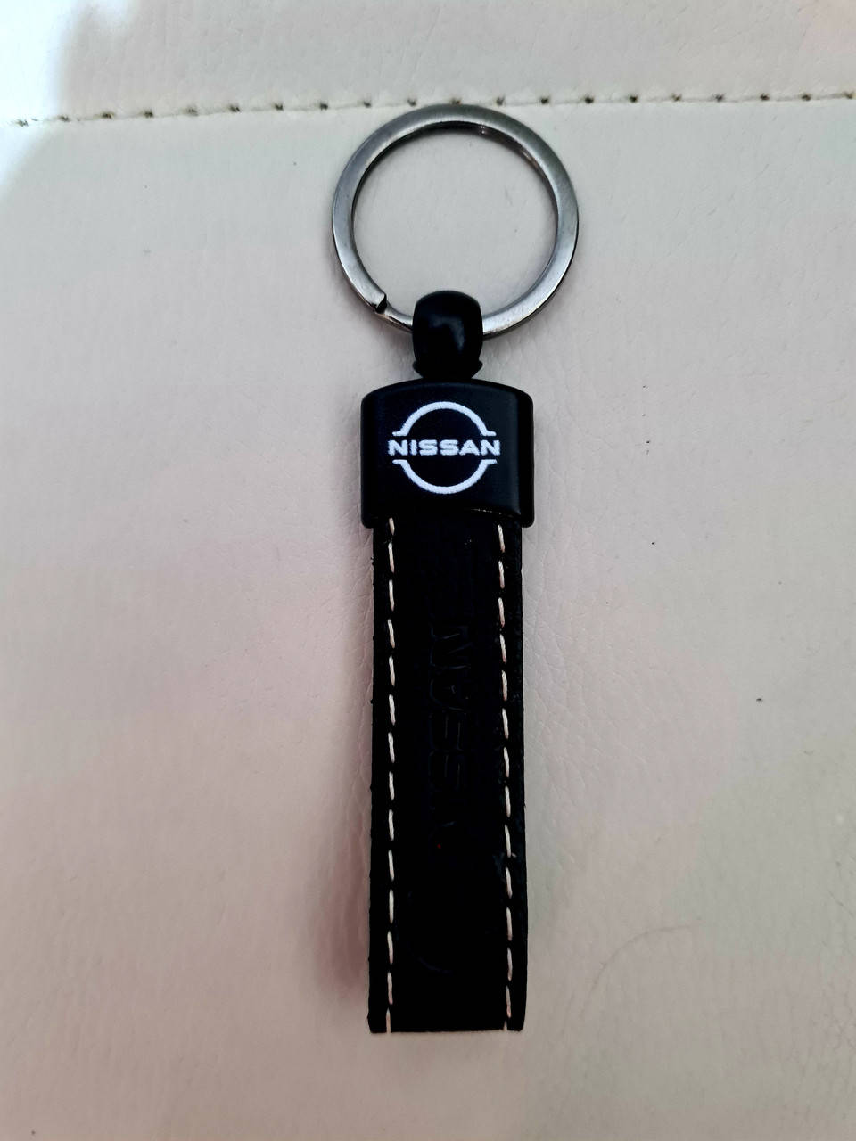 Брелок автомобильный кожанный для ключей Nissan Ниссан черный !Качество! Турция! Брелок для ключей авто 
Брелок автомобильный кожанный для ключей Nissan Ниссан черный !Качество! Турция! Брелок для ключей авто