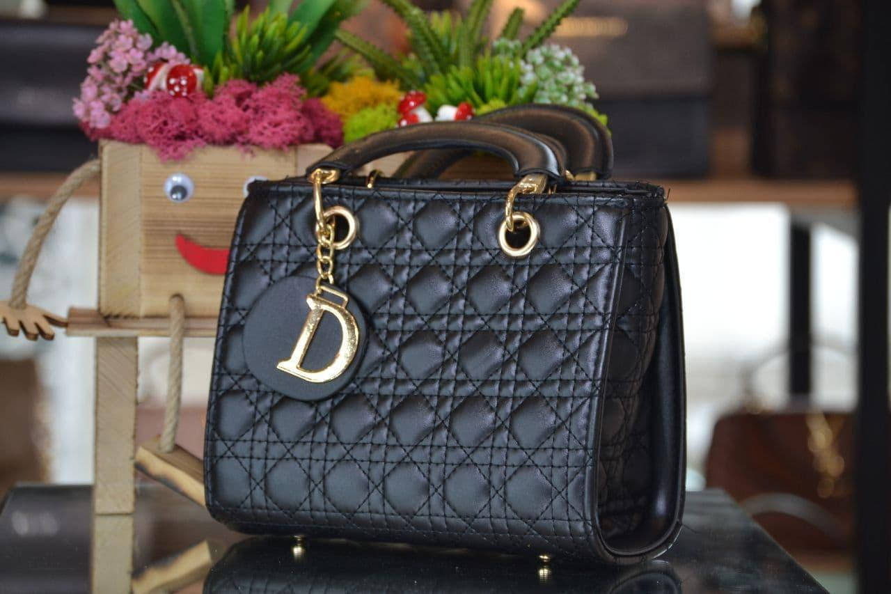 Сумочка черная женская Christian Dior Сумка маленькая Кристиан Диор Кросс-боди, Темно-синий
Сумочка черная женская Christian Dior Сумка маленькая Кристиан Диор Кросс-боди, Темно-синий