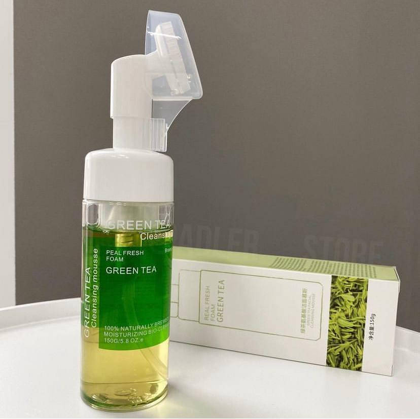 Пенка-мусс со щеточкой для умывания Xiyin Green Tea Facial Cleansing Mousse с экстрактом зеленого чая, 150мл
Пенка-мусс со щеточкой для умывания Xiyin Green Tea Facial Cleansing Mousse с экстрактом зеленого чая, 150мл