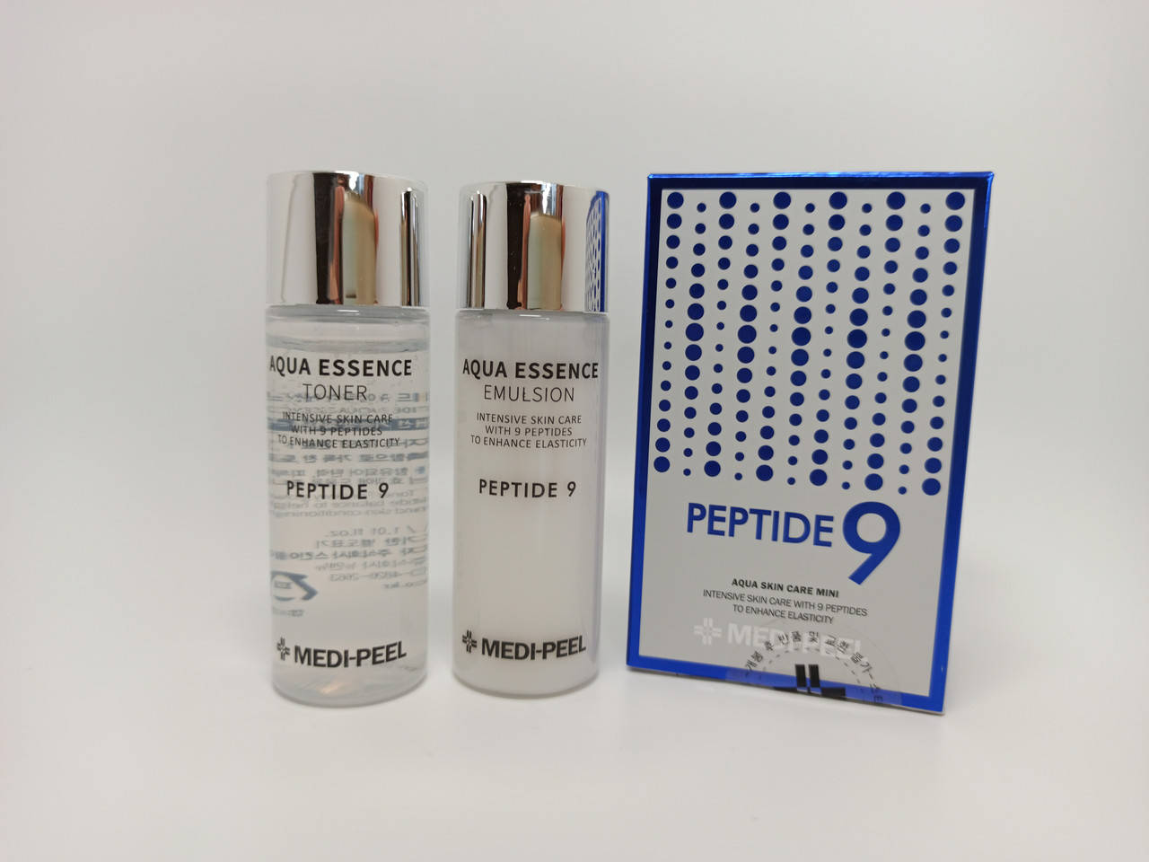 Medi-Peel Peptide 9 Aqua Skin Care Mini Мини-набор из 2 средств (тонера и эмульсии) с пептидами
Medi-Peel Peptide 9 Aqua Skin Care Mini Мини-набор из 2 средств (тонера и эмульсии) с пептидами