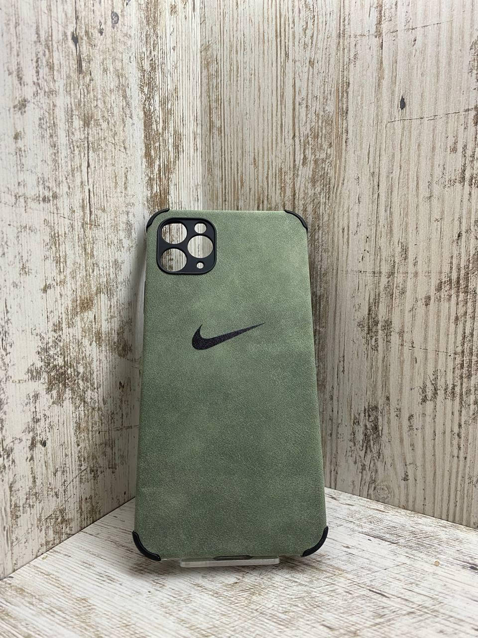 Спортивный чехол с замшевым покрытием для iPhone 11 Pro Max, Зелёный
Спортивный чехол с замшевым покрытием для iPhone 11 Pro Max, Зелёный